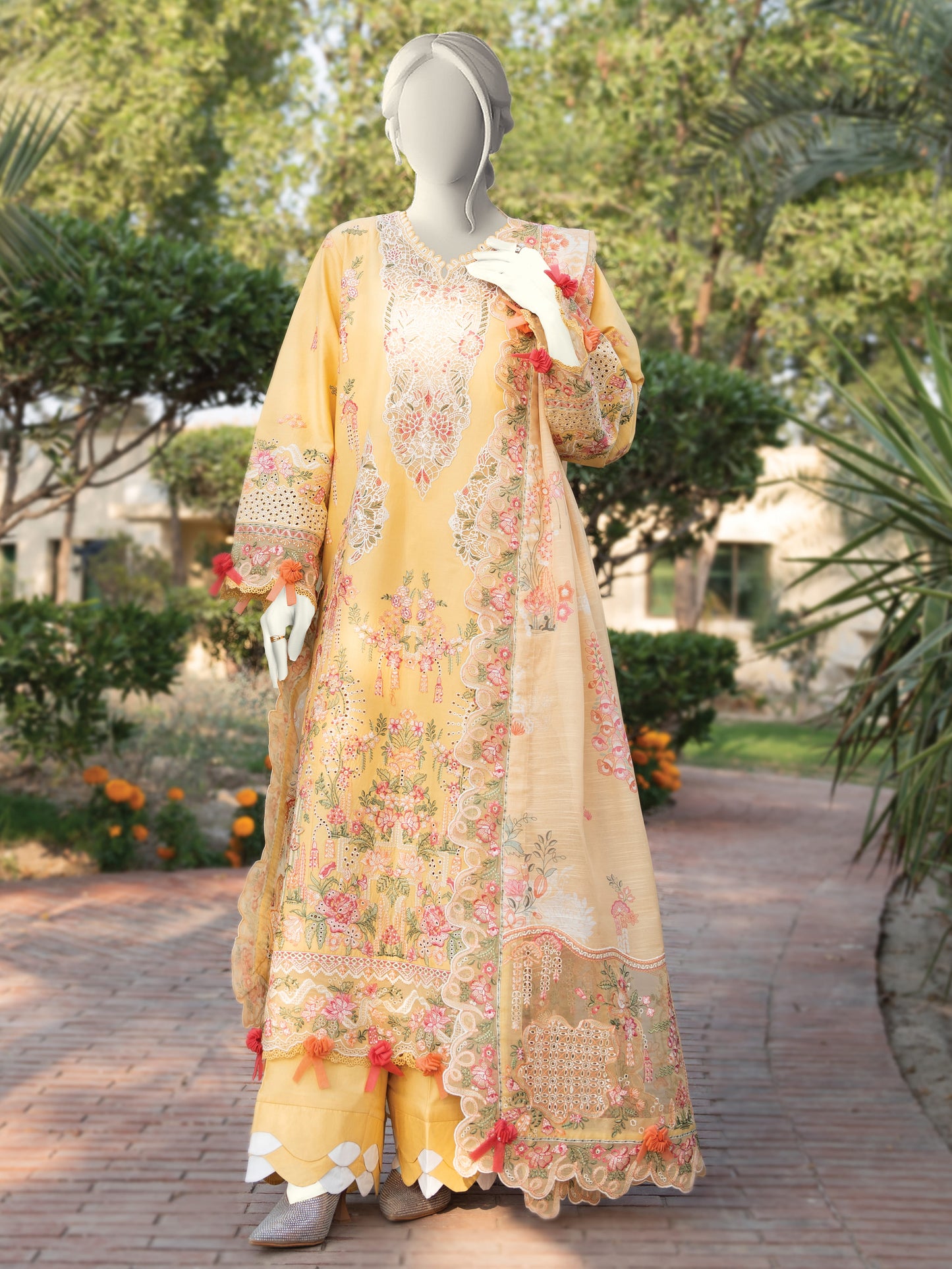 Amber Shine | Unstitched